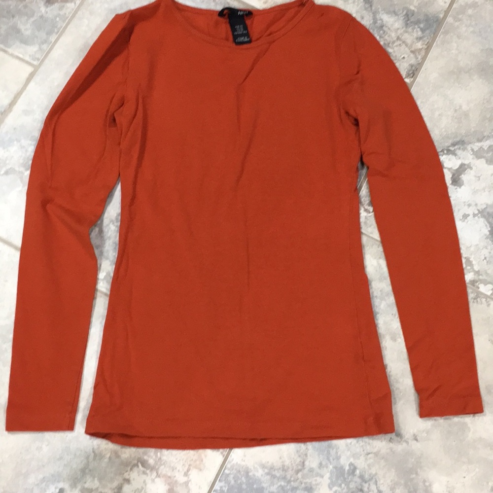 Long sleeve t-shirt